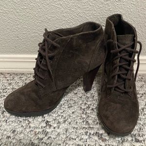 White Mountain | Sugarbabe Brown Suede Booties